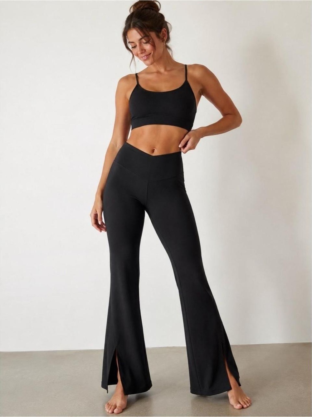 🆕 The OFFLINE by Aerie Real Me Xtra Flare Leggings with Split Hem - Size M